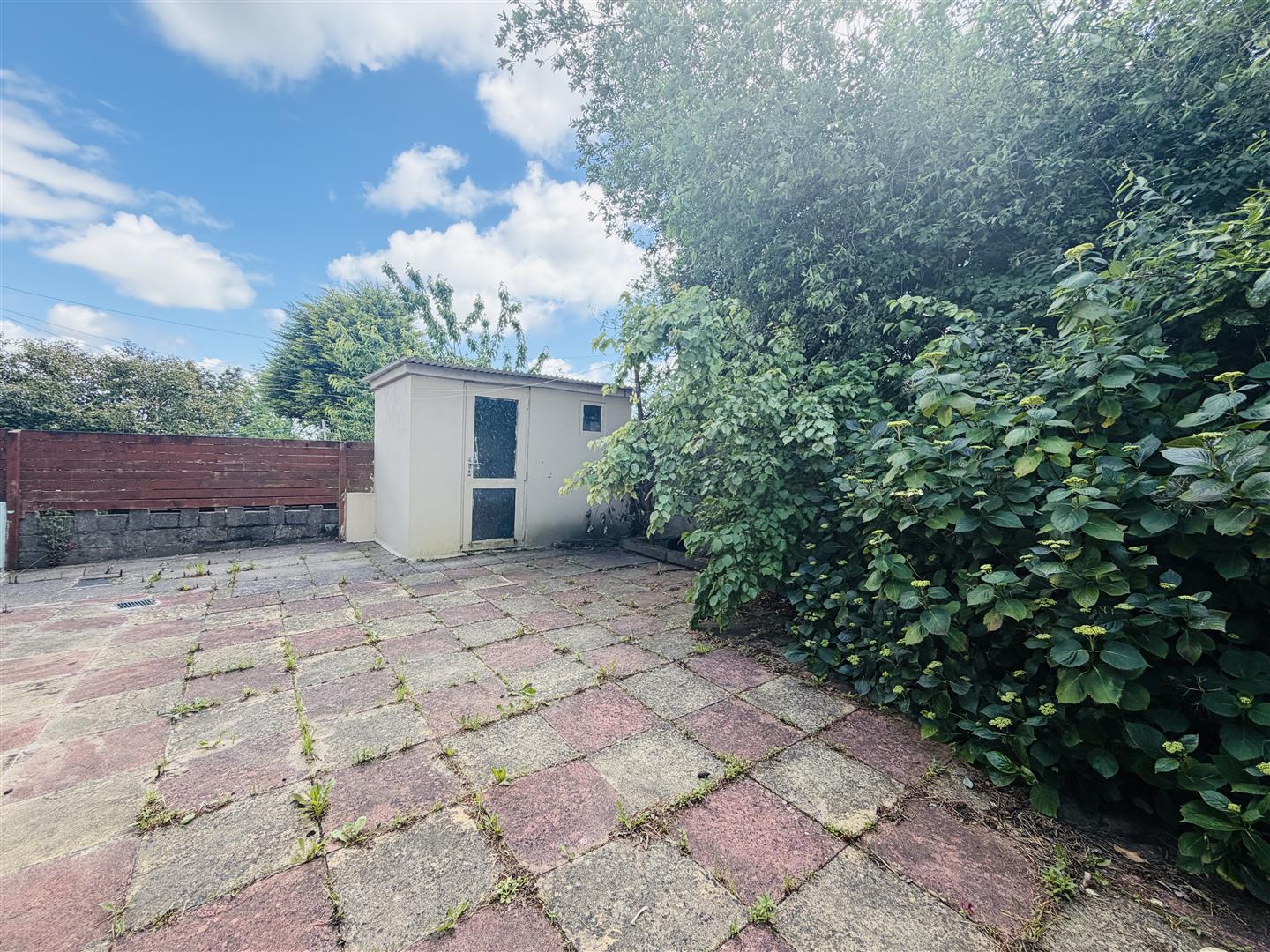 Baytree Avenue, Sketty, Swansea, SA2 8JN
